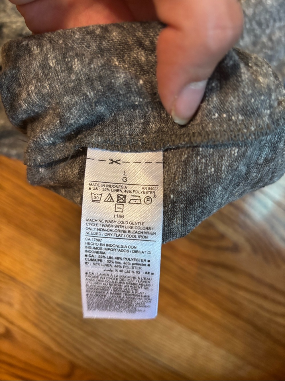 Old Navy Gray Cold Shoulder Linen Blend Flutter Sleeve Top Women's Large - Picture 3 of 3